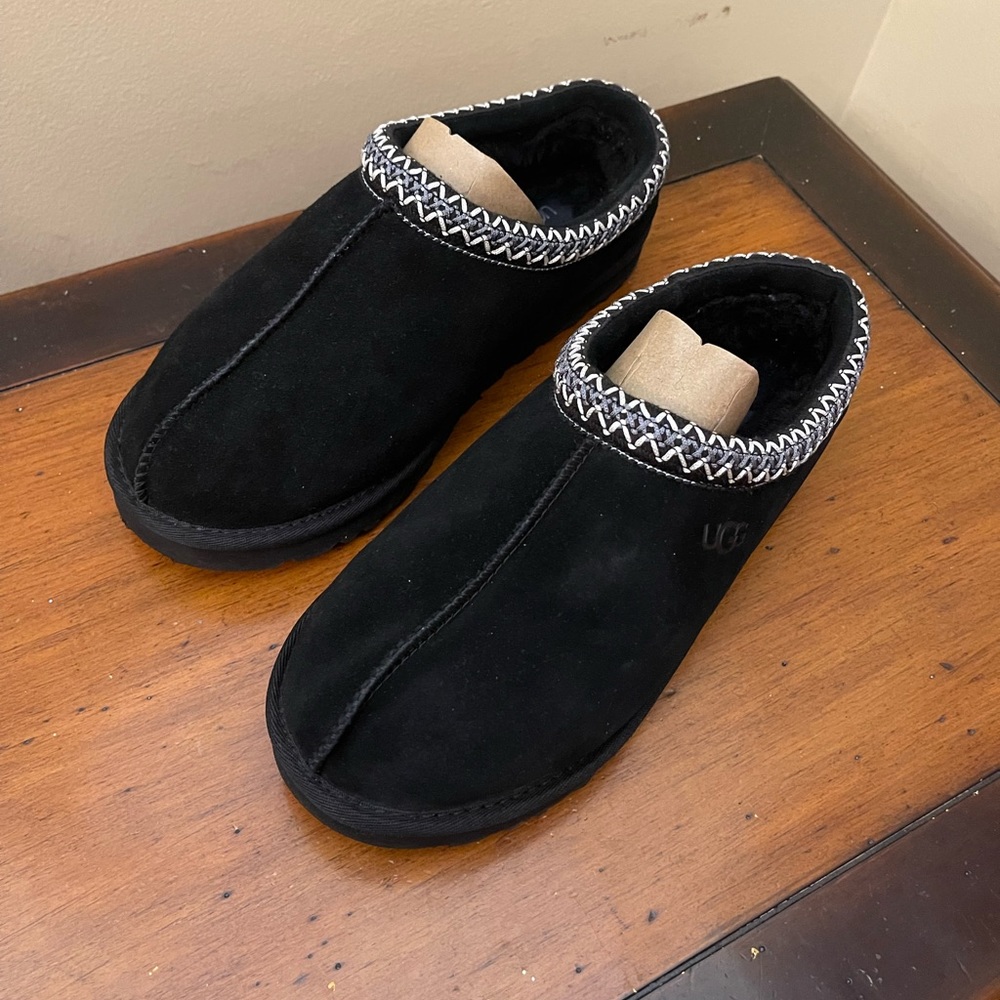 Men’s Ugg Tasman Slipper - size 9